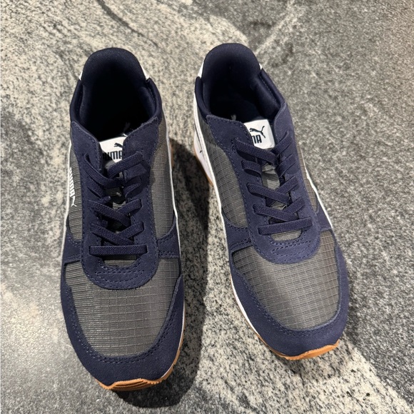 NWOT Puma Boys Sr Siege Athletic Shoe Size 3 - Picture 4 of 8